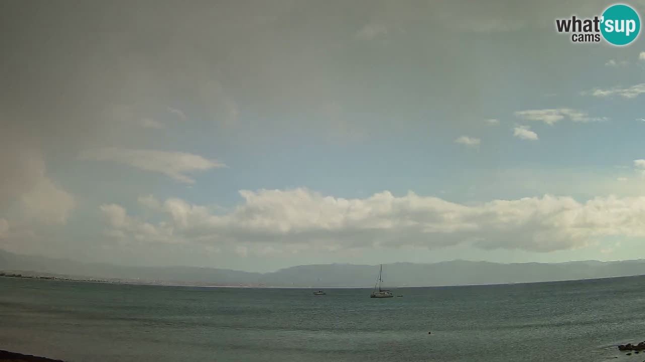 Spletna kamera Cagliari Windsurf Club – Pogled v živo s plaže Poetto