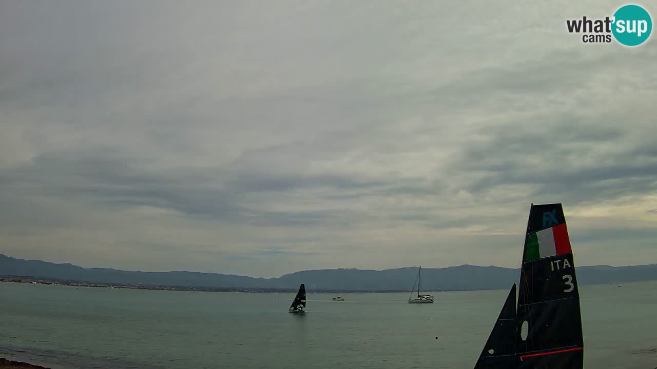 Spletna kamera Cagliari Windsurf Club – Pogled v živo s plaže Poetto