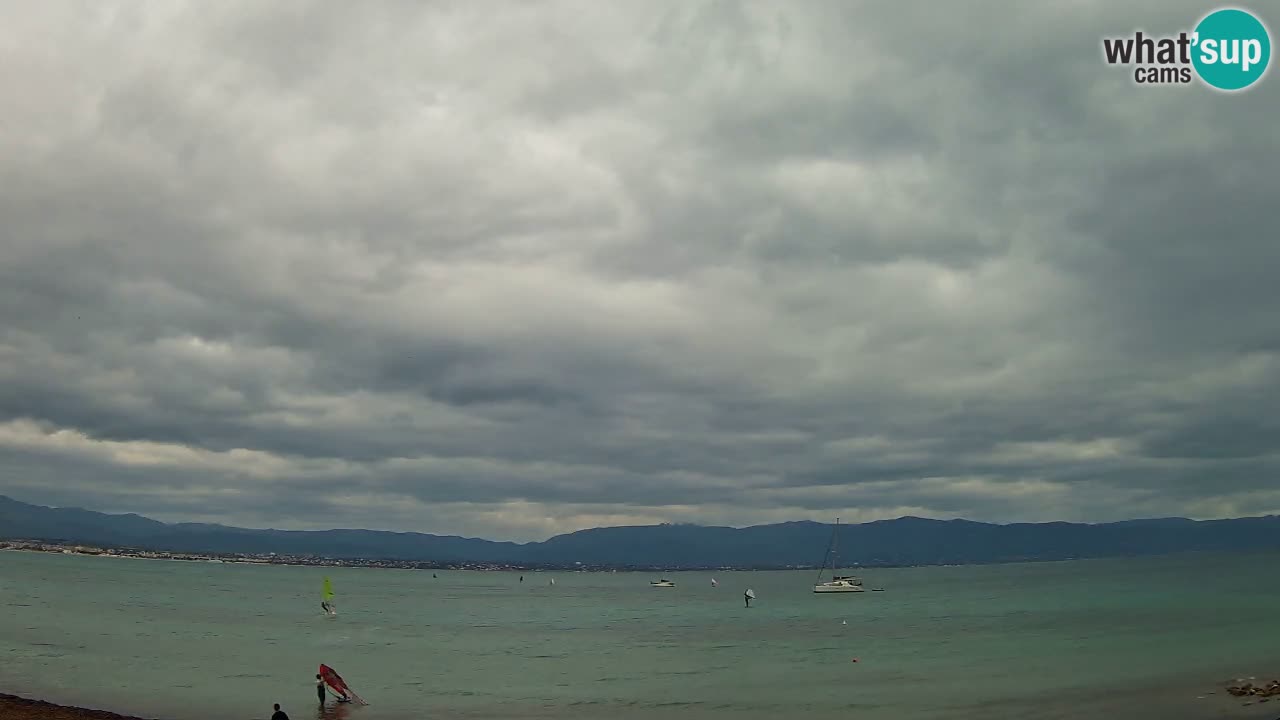 Spletna kamera Cagliari Windsurf Club – Pogled v živo s plaže Poetto