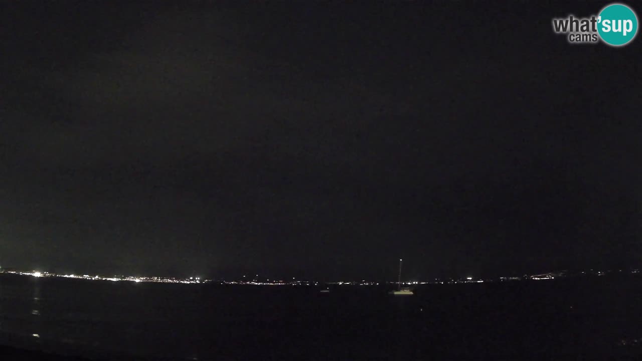 Spletna kamera Cagliari Windsurf Club – Pogled v živo s plaže Poetto