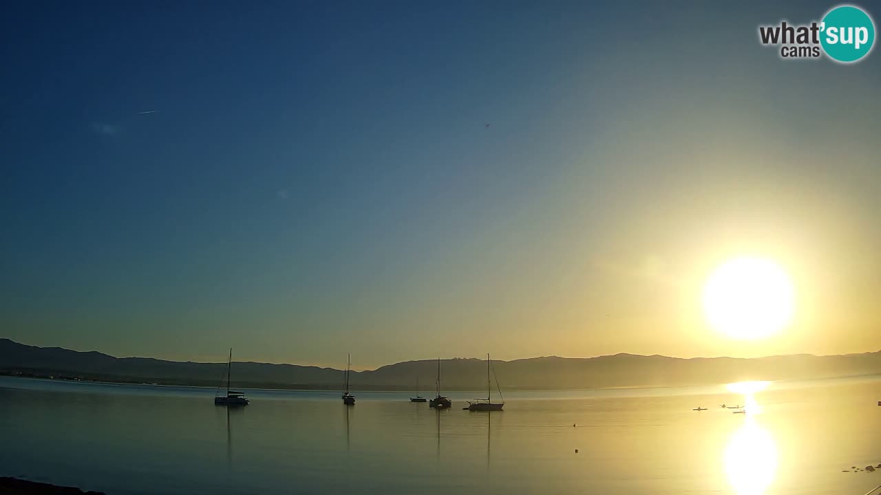 Spletna kamera Cagliari Windsurf Club – Pogled v živo s plaže Poetto