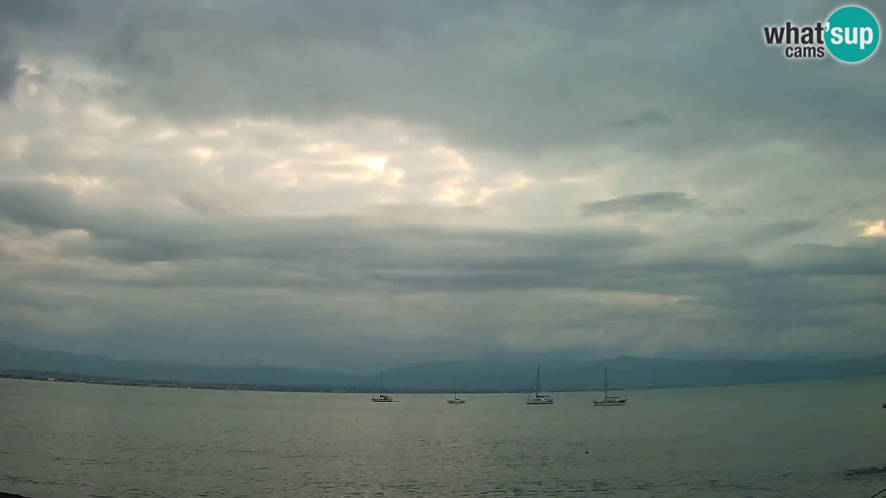 Spletna kamera Cagliari Windsurf Club – Pogled v živo s plaže Poetto