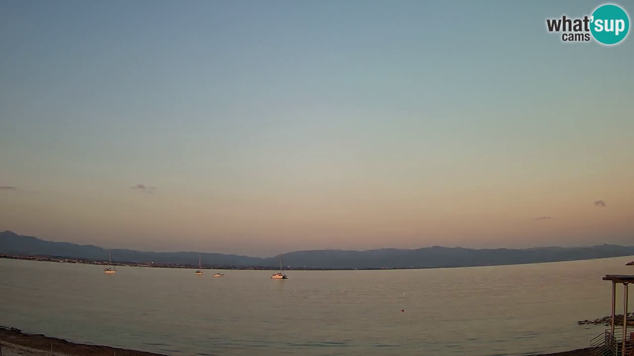 Spletna kamera Cagliari Windsurf Club – Pogled v živo s plaže Poetto