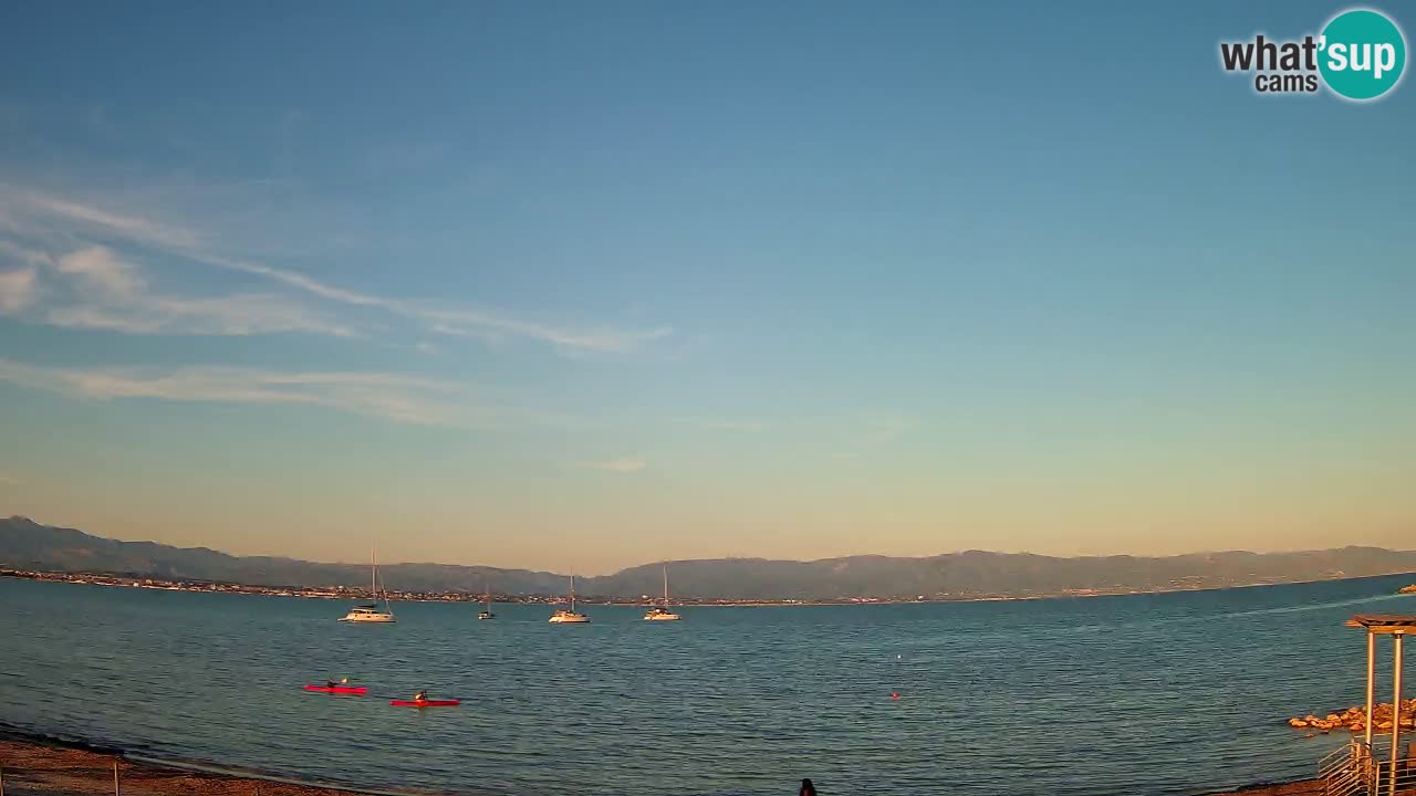 Spletna kamera Cagliari Windsurf Club – Pogled v živo s plaže Poetto