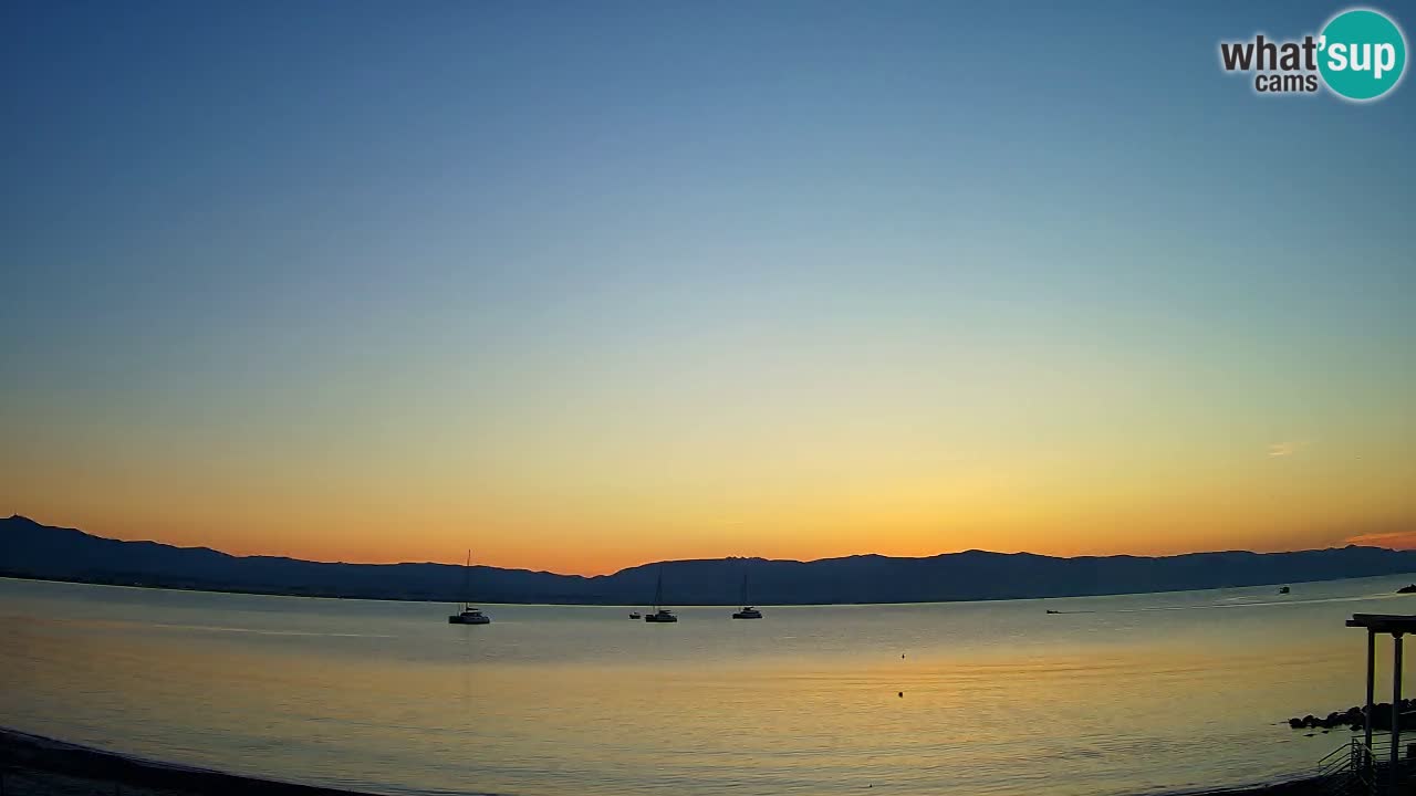 Spletna kamera Cagliari Windsurf Club – Pogled v živo s plaže Poetto