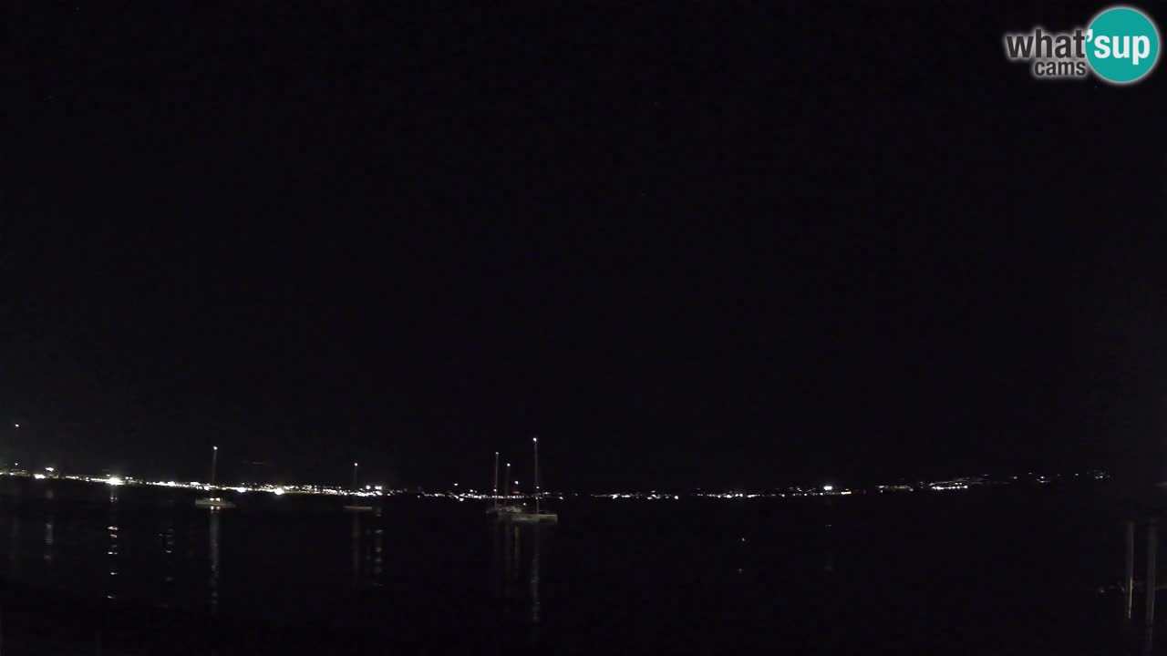 Spletna kamera Cagliari Windsurf Club – Pogled v živo s plaže Poetto