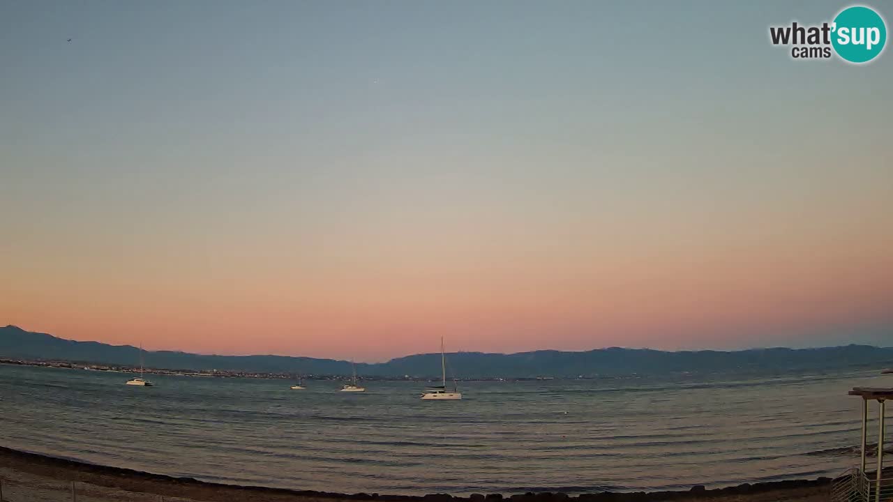 Spletna kamera Cagliari Windsurf Club – Pogled v živo s plaže Poetto