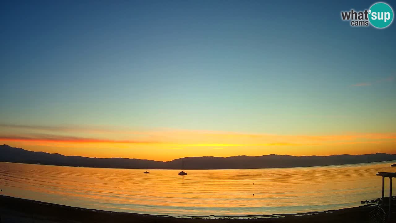 Spletna kamera Cagliari Windsurf Club – Pogled v živo s plaže Poetto
