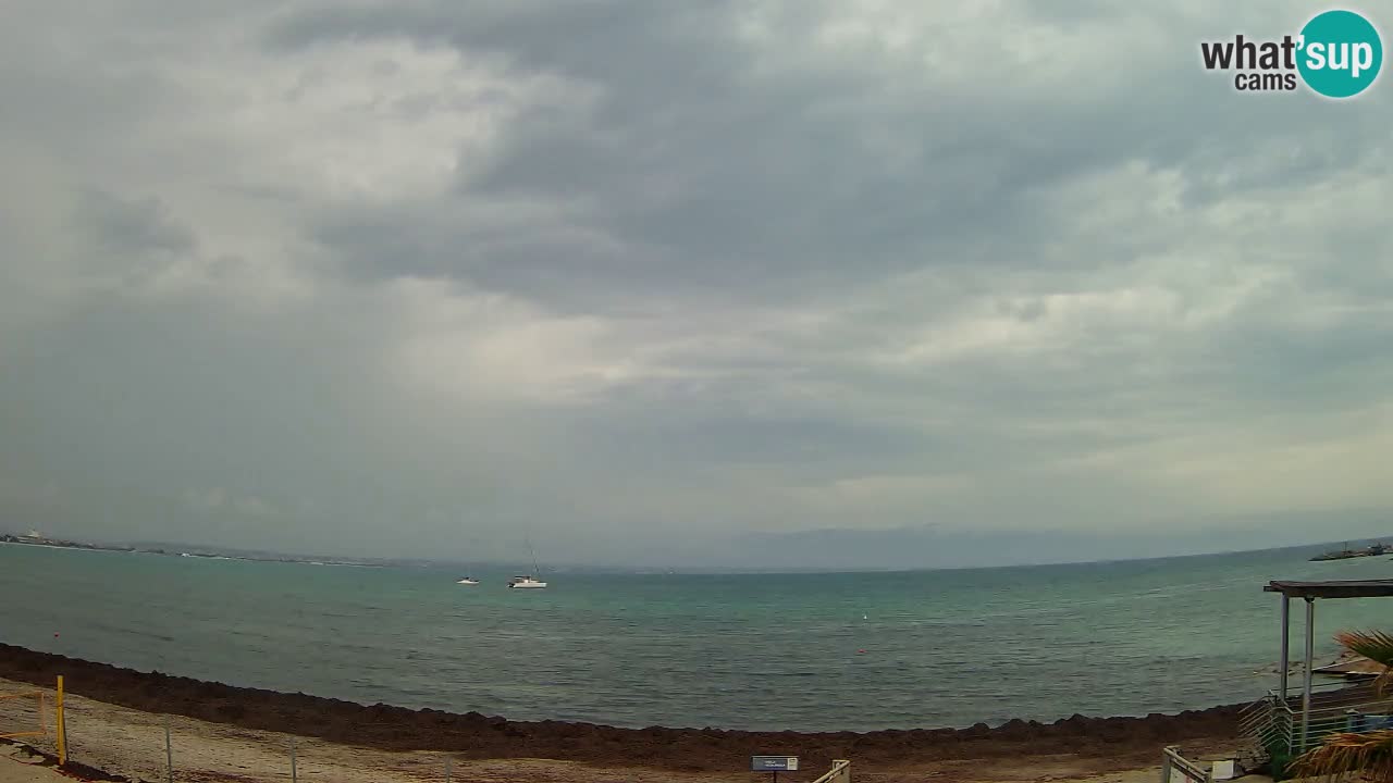 Spletna kamera Cagliari Windsurf Club – Pogled v živo s plaže Poetto