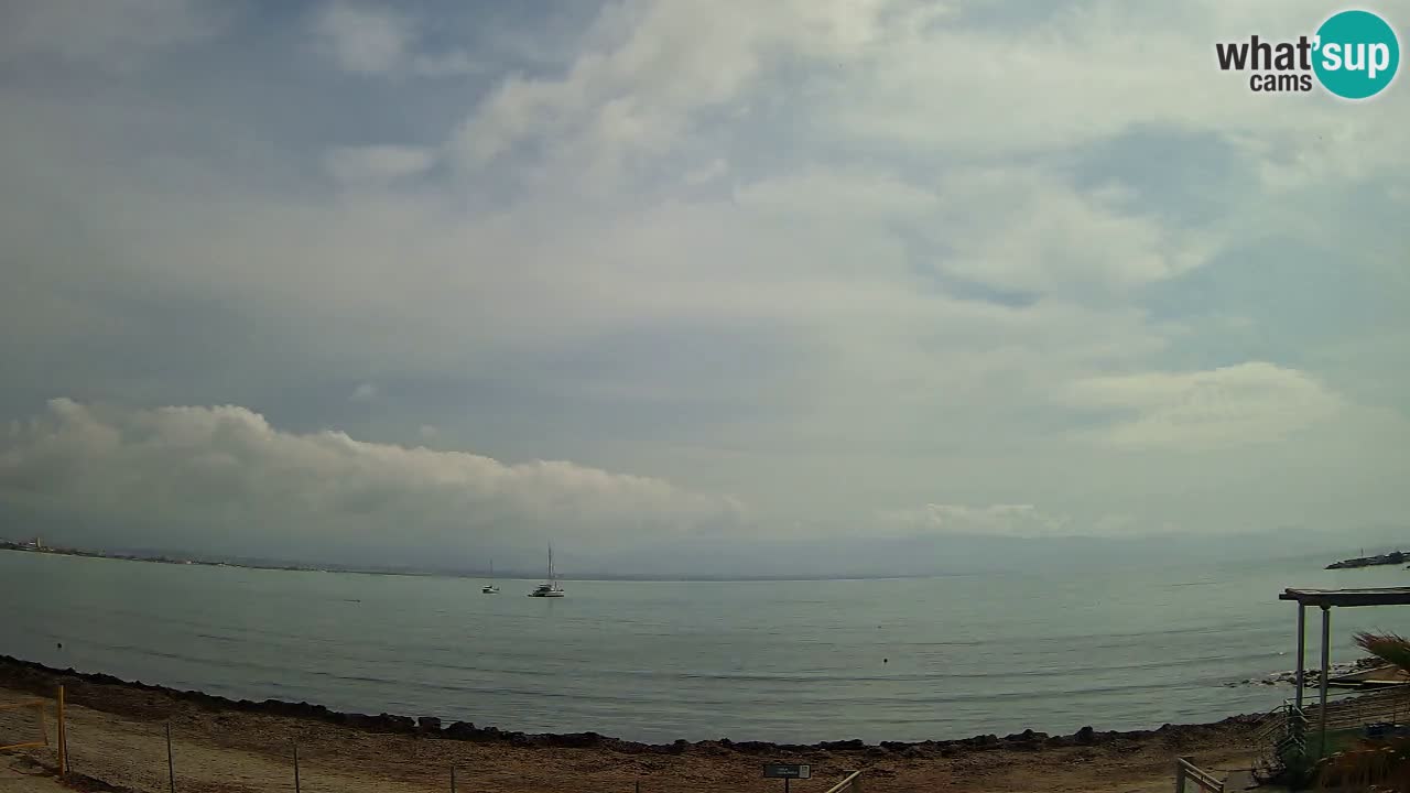 Spletna kamera Cagliari Windsurf Club – Pogled v živo s plaže Poetto