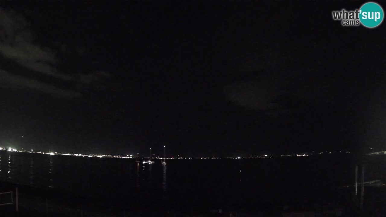 Spletna kamera Cagliari Windsurf Club – Pogled v živo s plaže Poetto