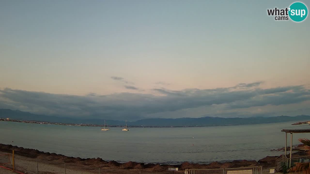 Spletna kamera Cagliari Windsurf Club – Pogled v živo s plaže Poetto