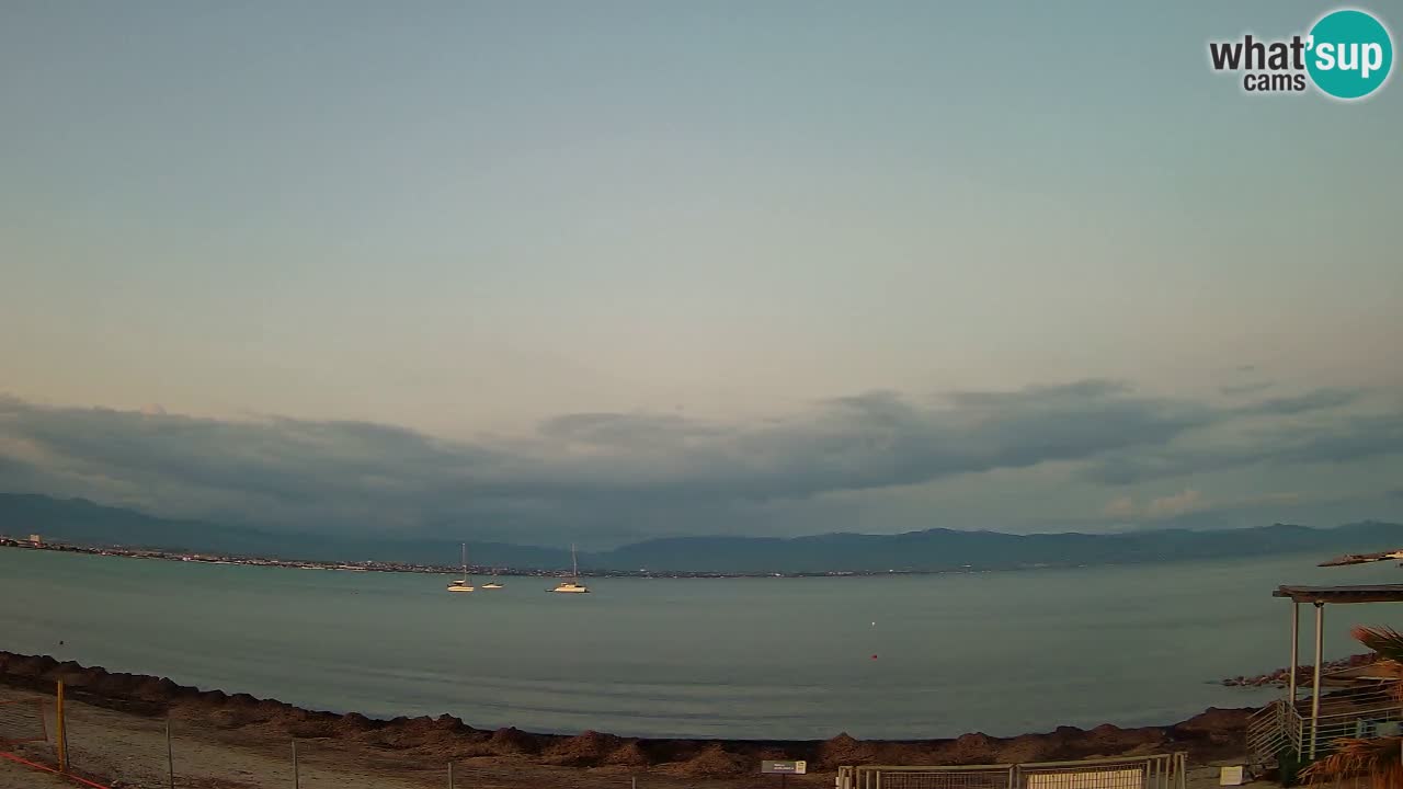 Spletna kamera Cagliari Windsurf Club – Pogled v živo s plaže Poetto