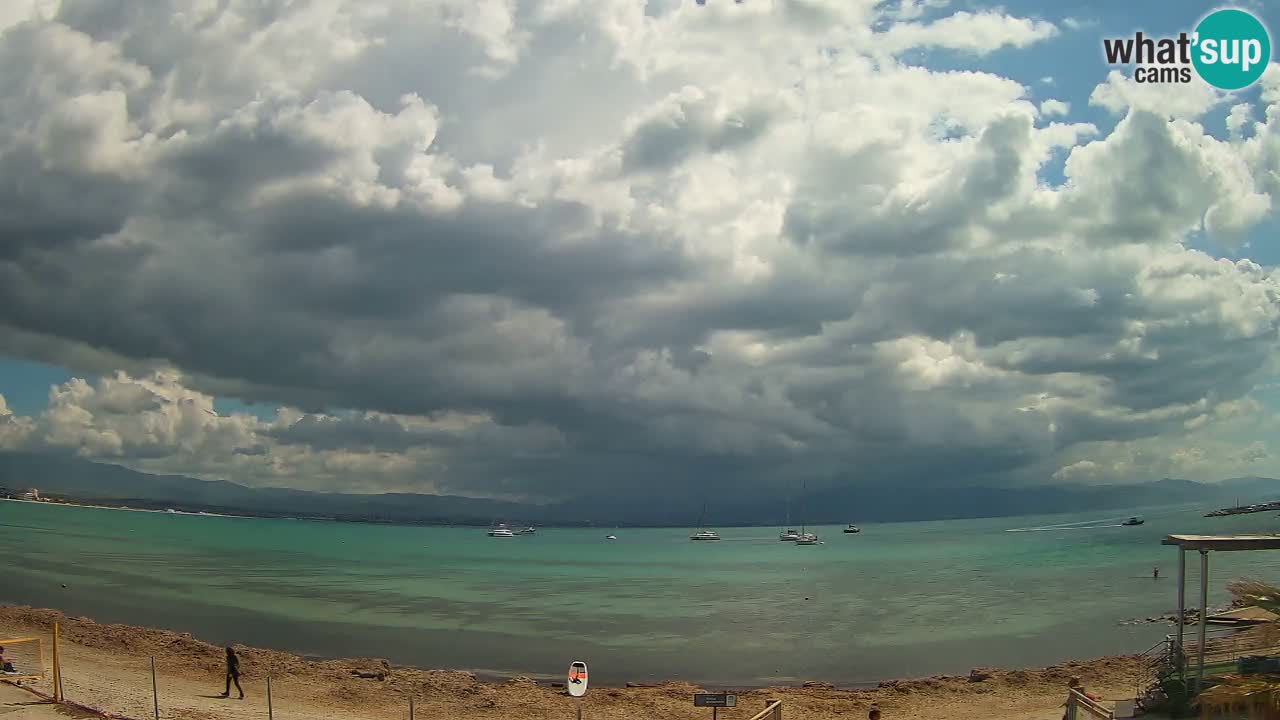 Spletna kamera Cagliari Windsurf Club – Pogled v živo s plaže Poetto