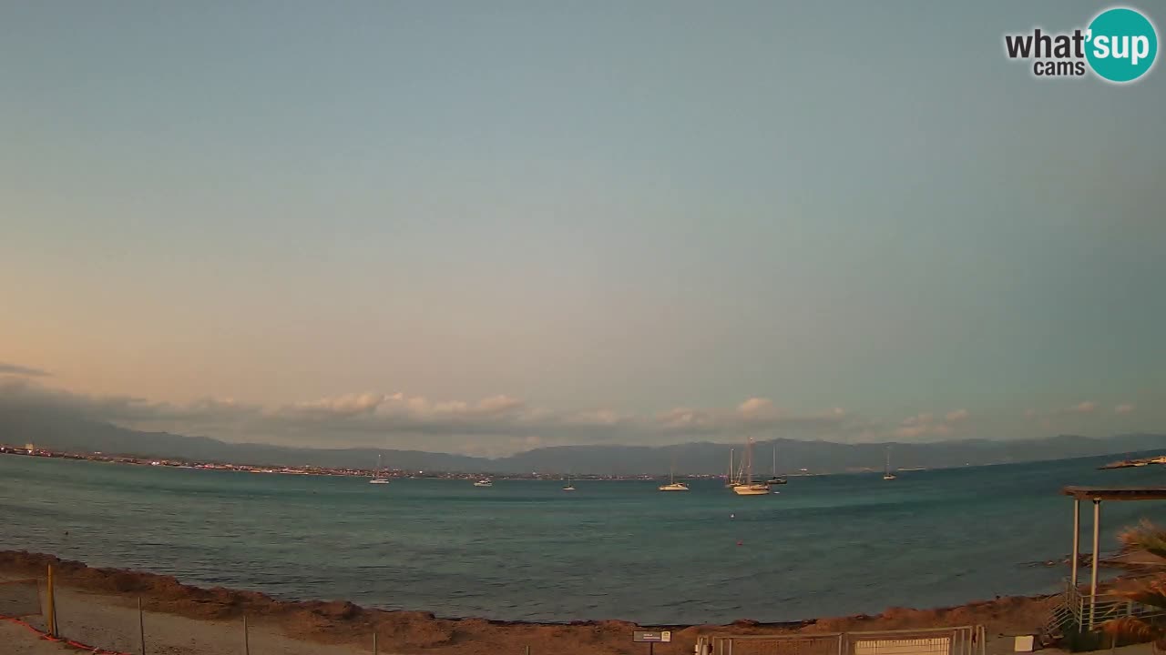 Spletna kamera Cagliari Windsurf Club – Pogled v živo s plaže Poetto