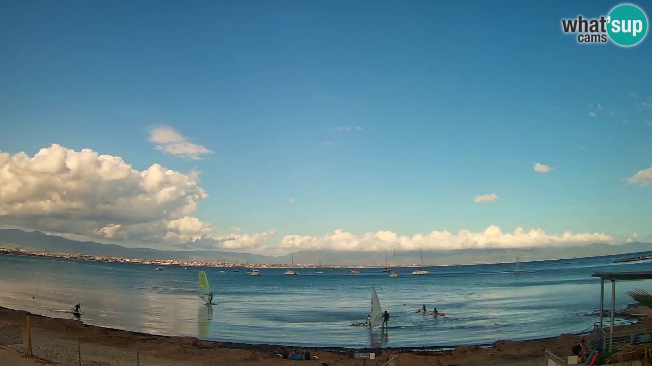 Spletna kamera Cagliari Windsurf Club – Pogled v živo s plaže Poetto