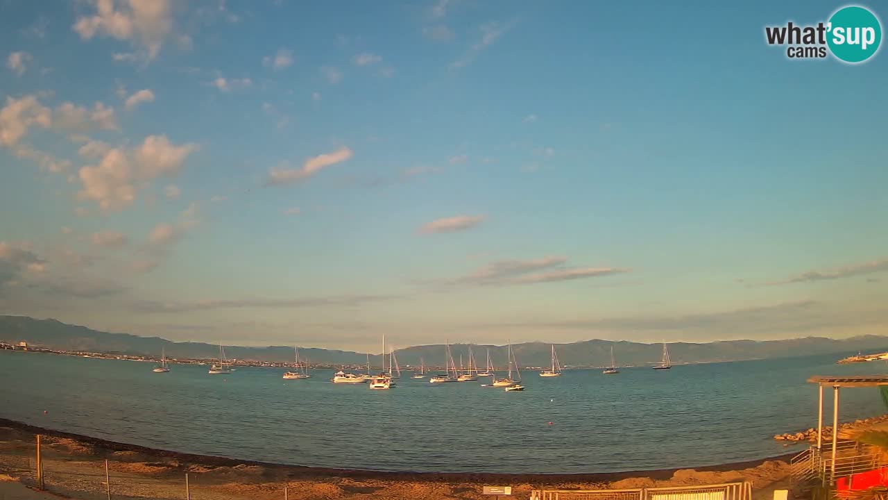 Spletna kamera Cagliari Windsurf Club – Pogled v živo s plaže Poetto