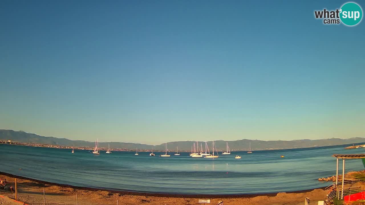 Spletna kamera Cagliari Windsurf Club – Pogled v živo s plaže Poetto