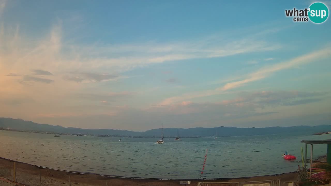 Spletna kamera Cagliari Windsurf Club – Pogled v živo s plaže Poetto