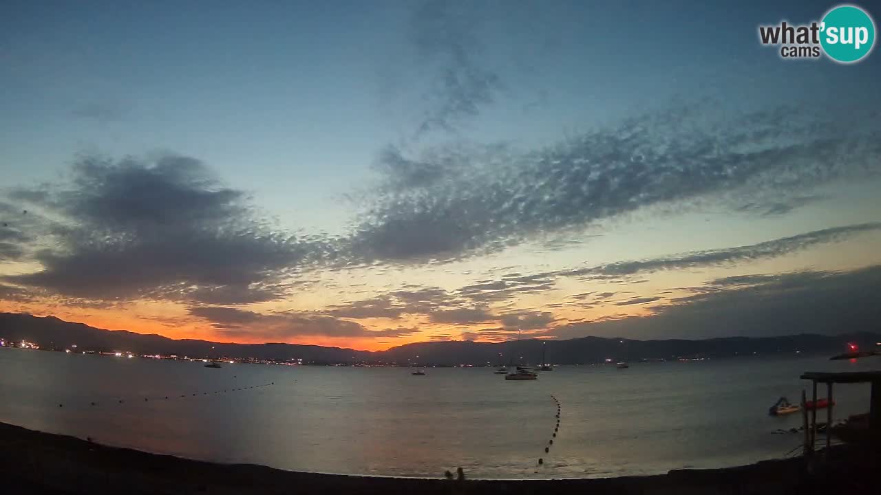 Spletna kamera Cagliari Windsurf Club – Pogled v živo s plaže Poetto