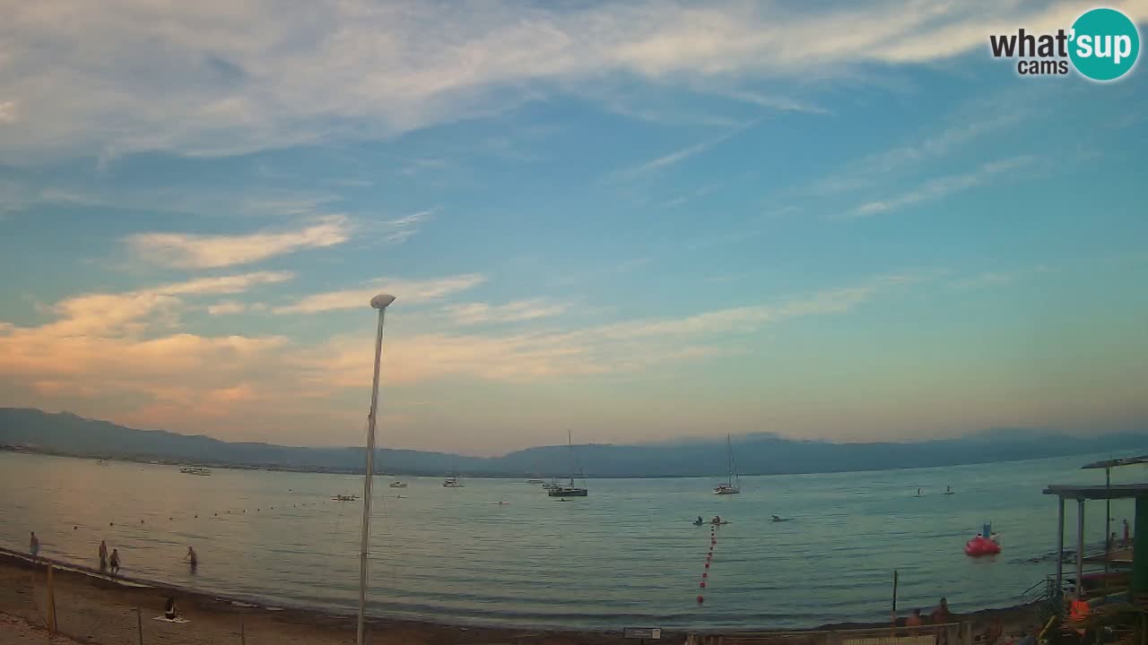 Spletna kamera Cagliari Windsurf Club – Pogled v živo s plaže Poetto