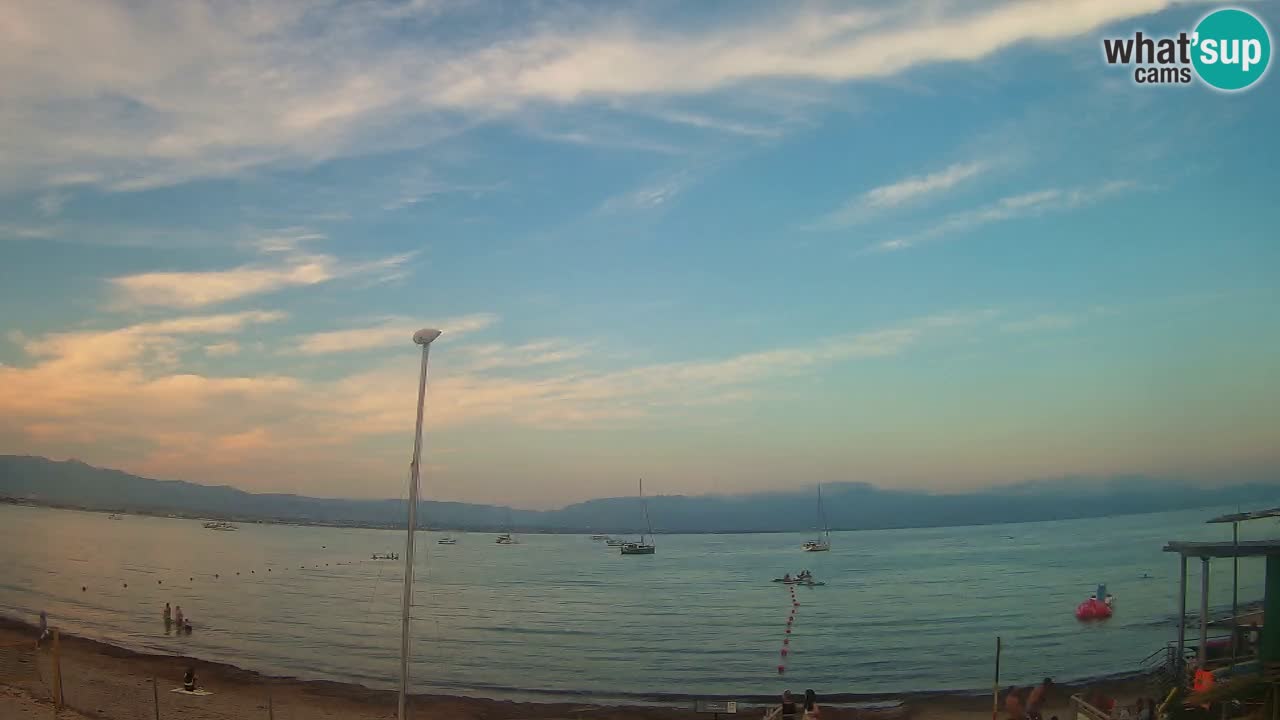 Spletna kamera Cagliari Windsurf Club – Pogled v živo s plaže Poetto