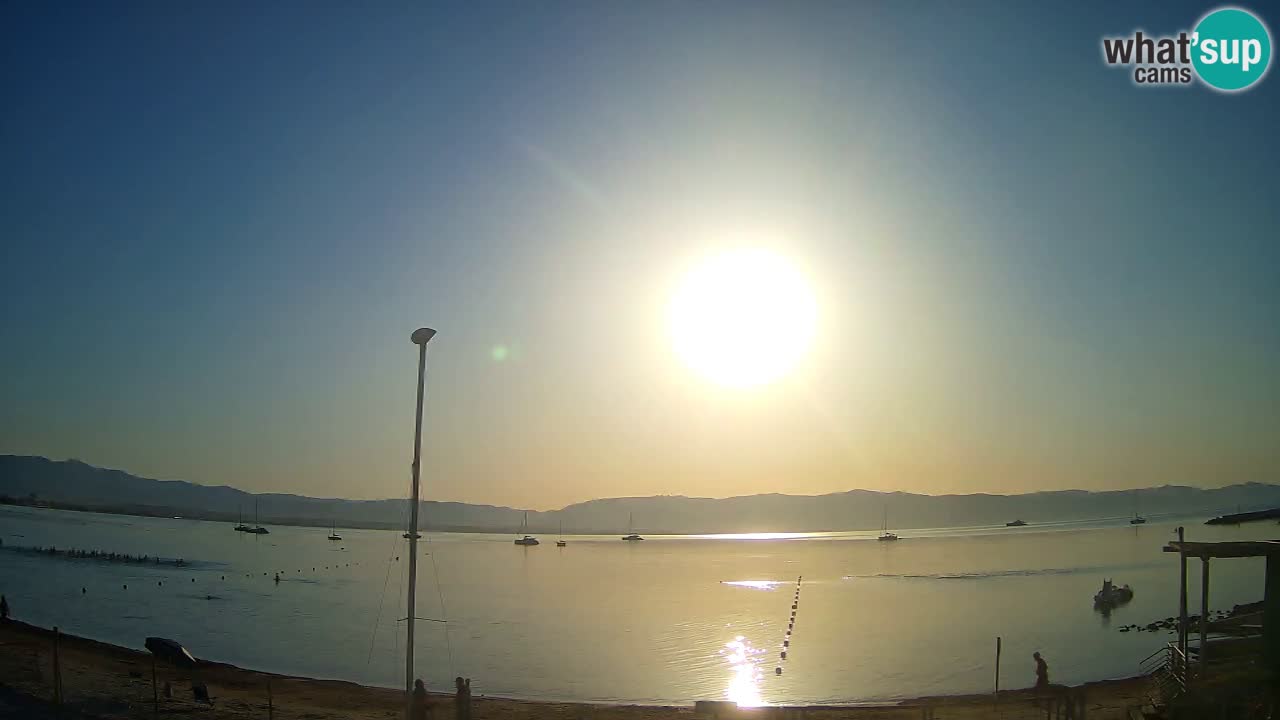 Spletna kamera Cagliari Windsurf Club – Pogled v živo s plaže Poetto