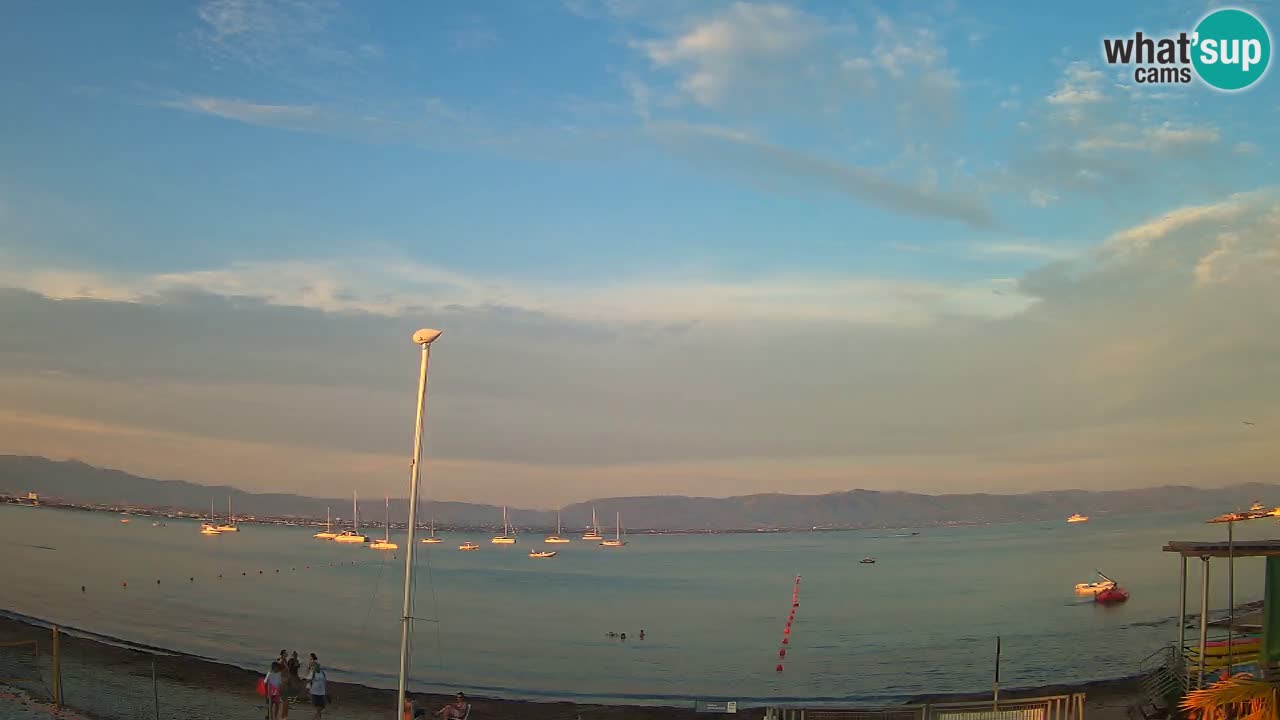 Spletna kamera Cagliari Windsurf Club – Pogled v živo s plaže Poetto