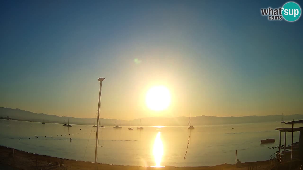 Spletna kamera Cagliari Windsurf Club – Pogled v živo s plaže Poetto