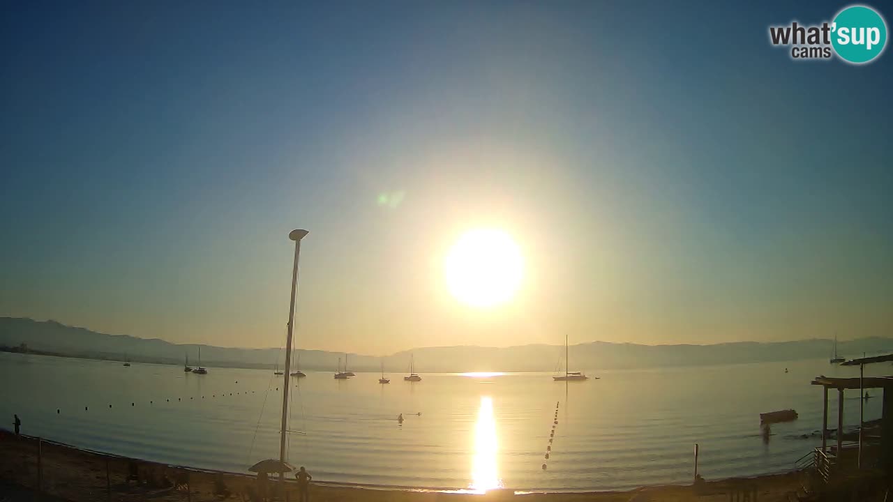 Spletna kamera Cagliari Windsurf Club – Pogled v živo s plaže Poetto