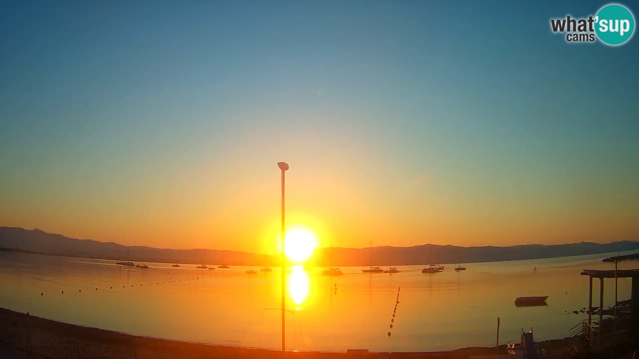 Spletna kamera Cagliari Windsurf Club – Pogled v živo s plaže Poetto