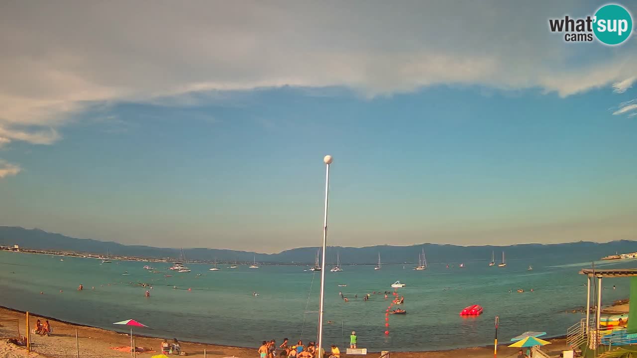Spletna kamera Cagliari Windsurf Club – Pogled v živo s plaže Poetto