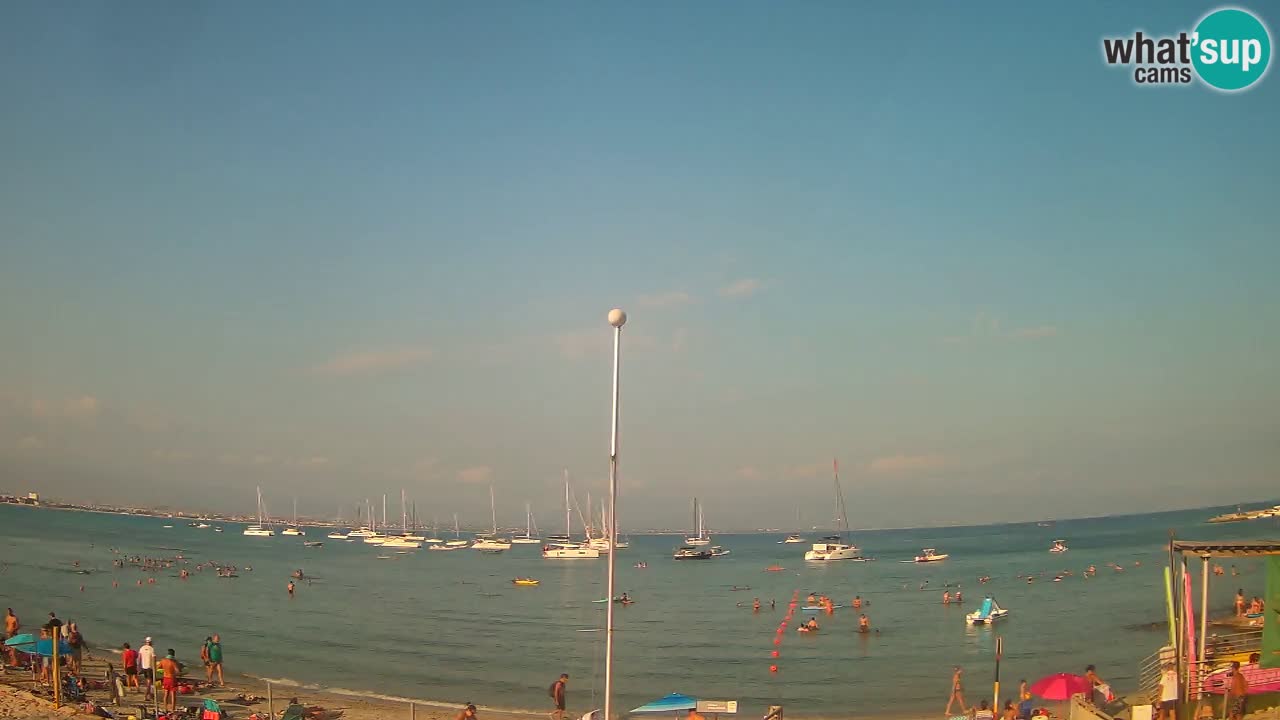 Spletna kamera Cagliari Windsurf Club – Pogled v živo s plaže Poetto