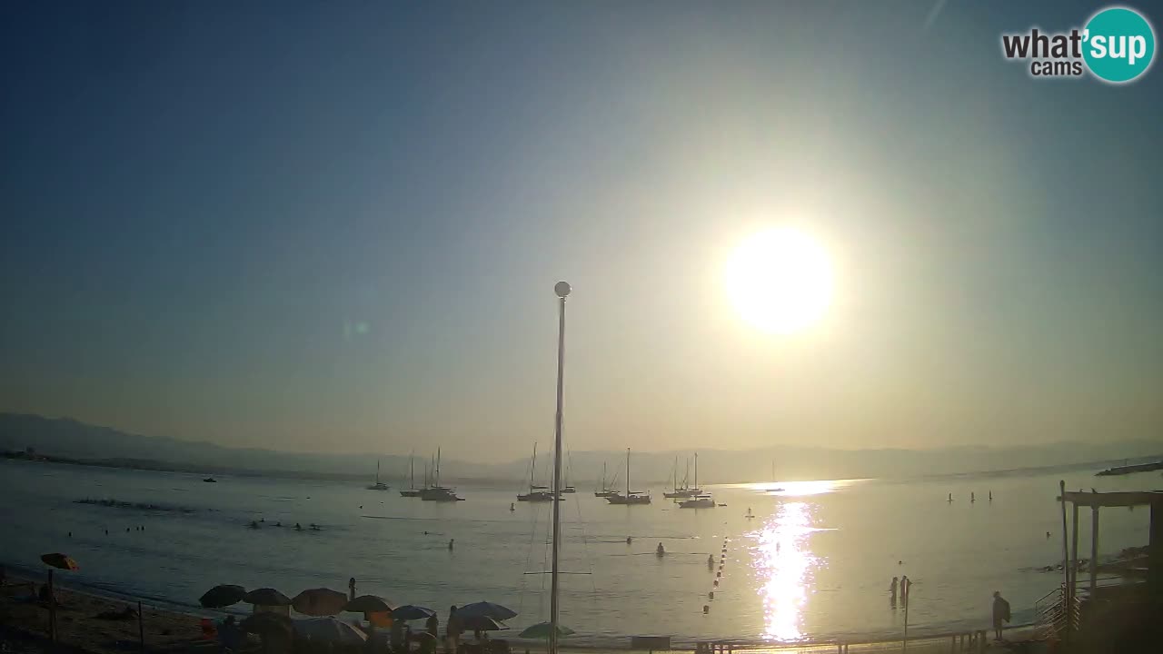 Spletna kamera Cagliari Windsurf Club – Pogled v živo s plaže Poetto