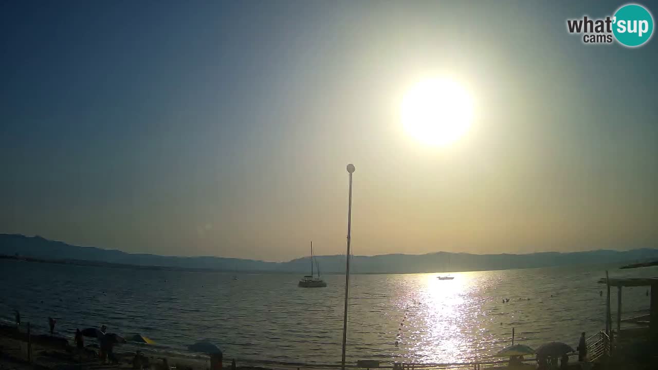 Spletna kamera Cagliari Windsurf Club – Pogled v živo s plaže Poetto