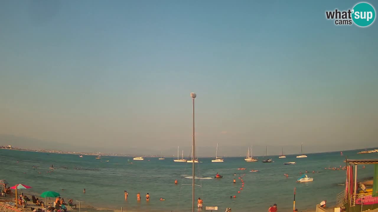 Spletna kamera Cagliari Windsurf Club – Pogled v živo s plaže Poetto
