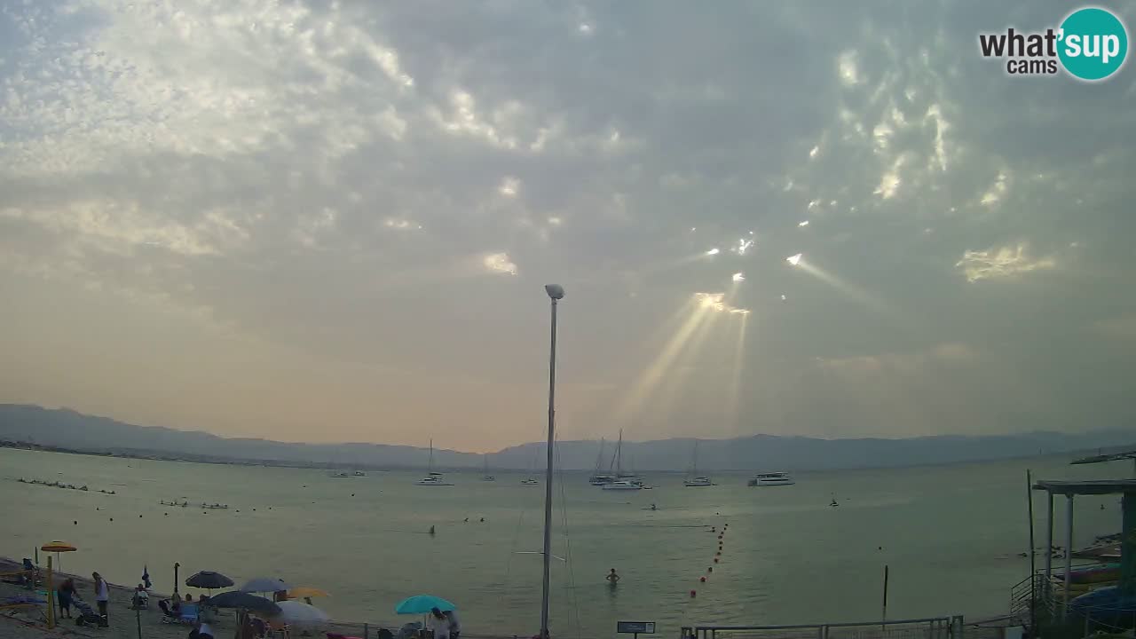 Spletna kamera Cagliari Windsurf Club – Pogled v živo s plaže Poetto