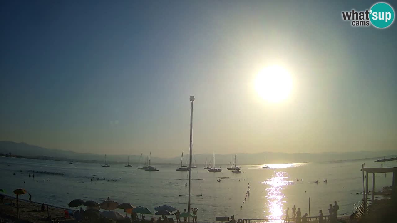 Spletna kamera Cagliari Windsurf Club – Pogled v živo s plaže Poetto