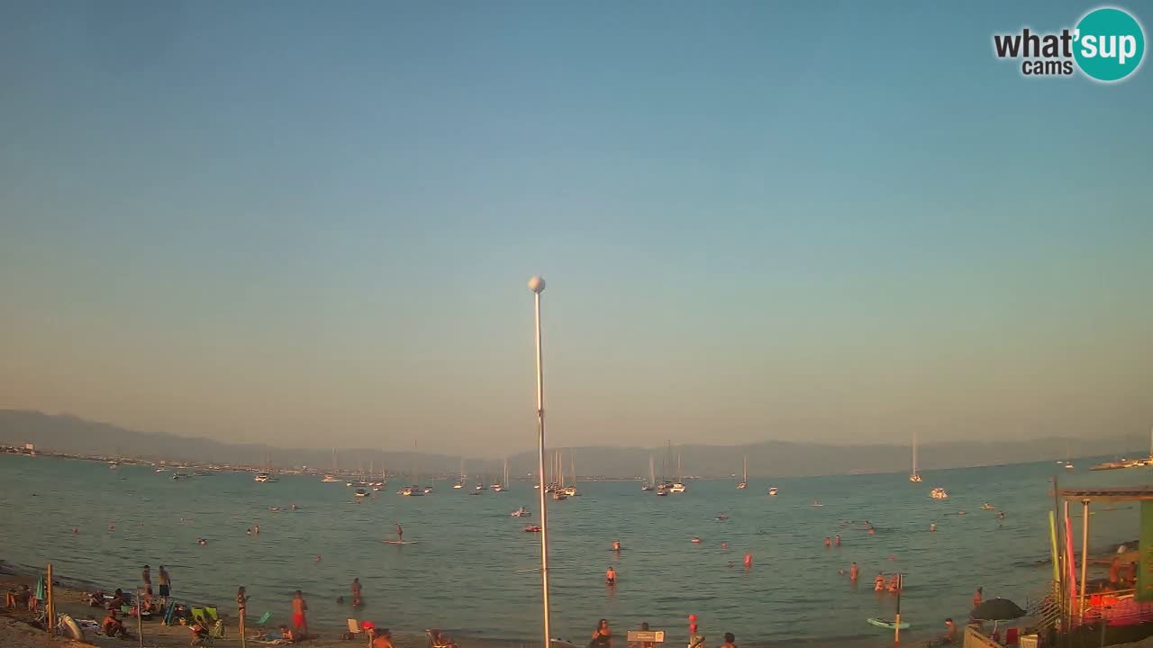 Spletna kamera Cagliari Windsurf Club – Pogled v živo s plaže Poetto