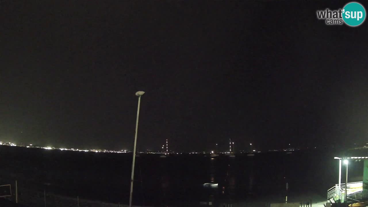 Spletna kamera Cagliari Windsurf Club – Pogled v živo s plaže Poetto