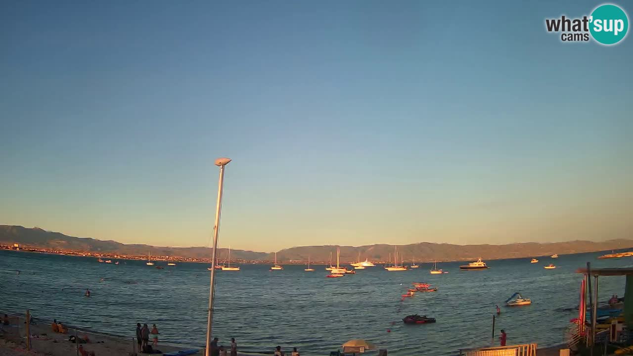 Spletna kamera Cagliari Windsurf Club – Pogled v živo s plaže Poetto