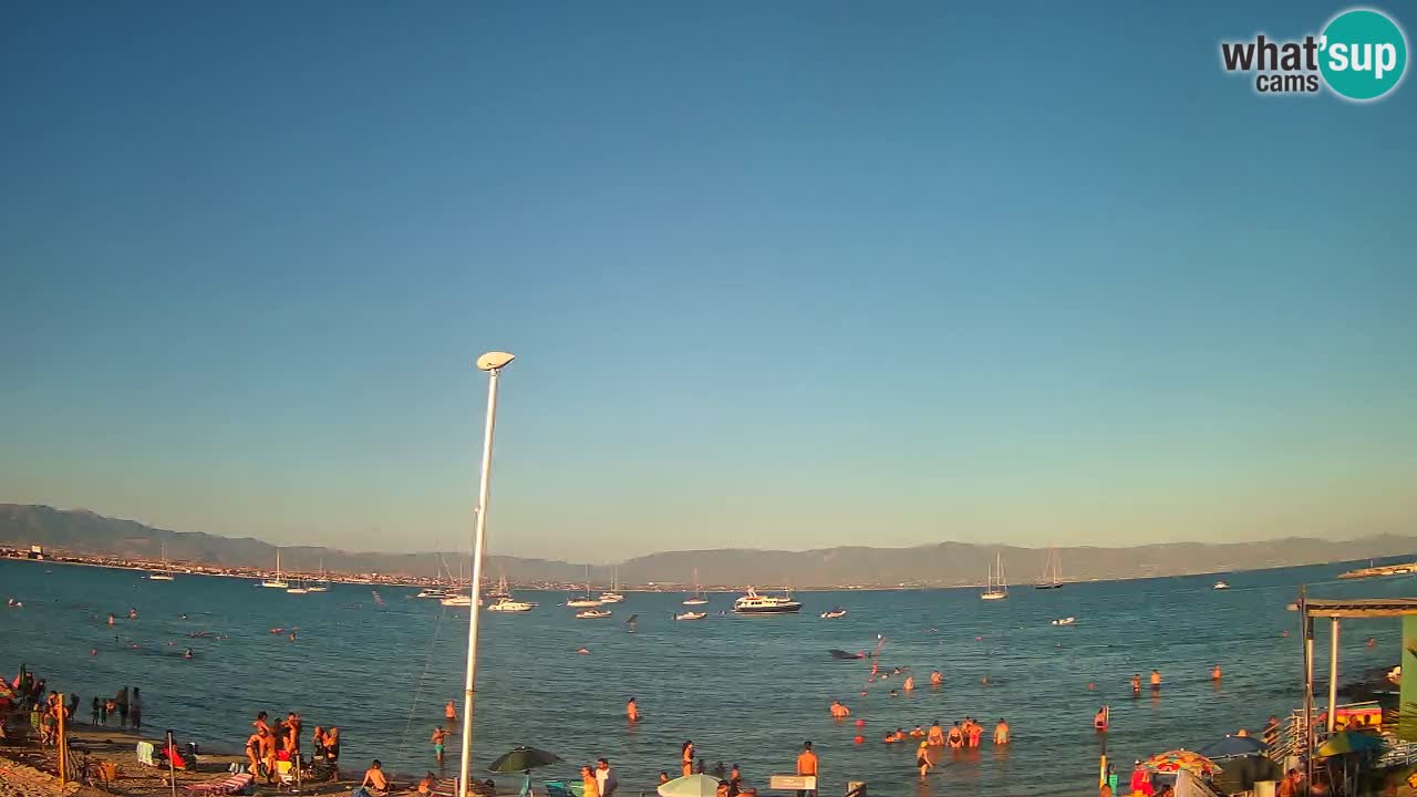Spletna kamera Cagliari Windsurf Club – Pogled v živo s plaže Poetto