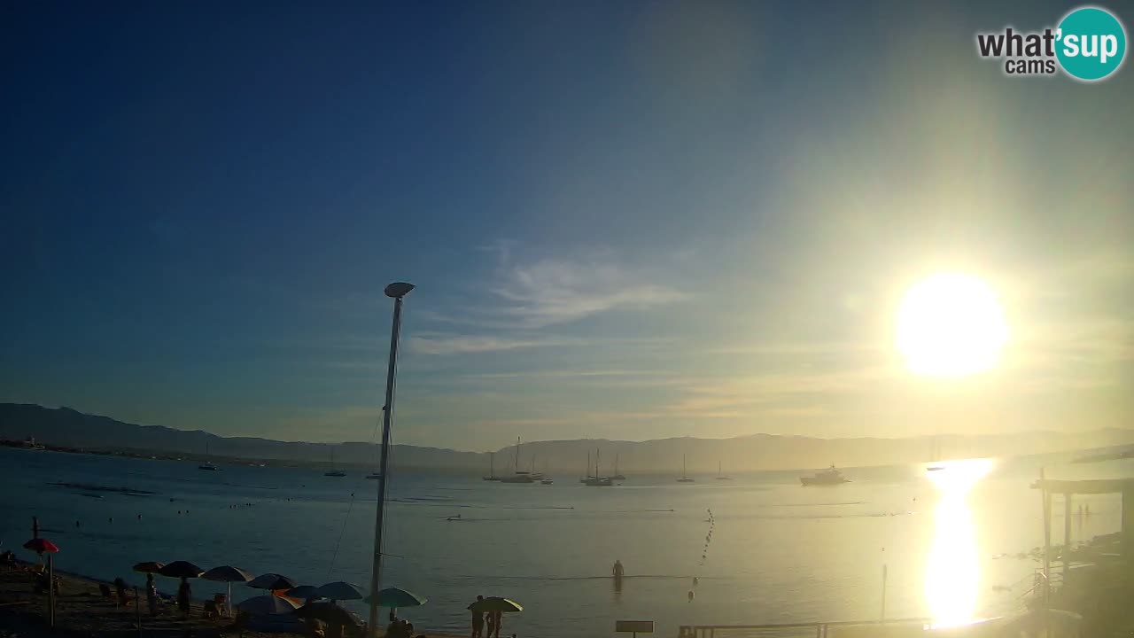 Spletna kamera Cagliari Windsurf Club – Pogled v živo s plaže Poetto