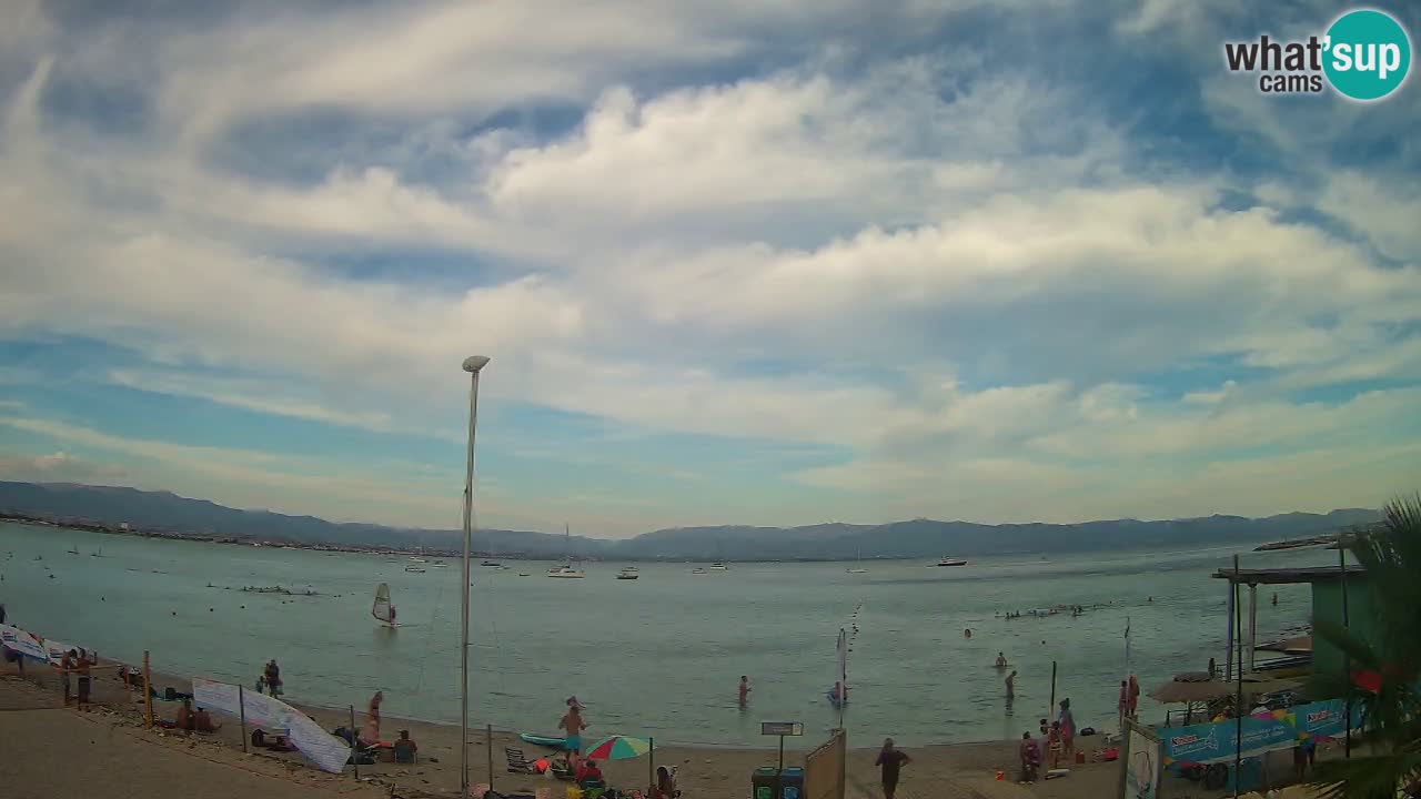 Spletna kamera Cagliari Windsurf Club – Pogled v živo s plaže Poetto