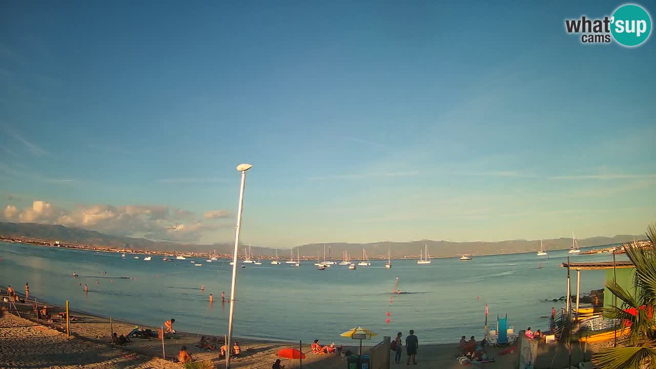 Spletna kamera Cagliari Windsurf Club – Pogled v živo s plaže Poetto