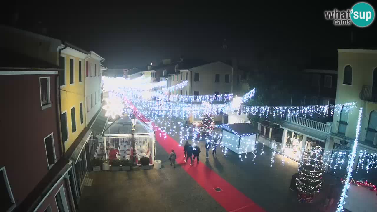 Caorle Webcam Live the entrance in Caorle from hotel Cleofe