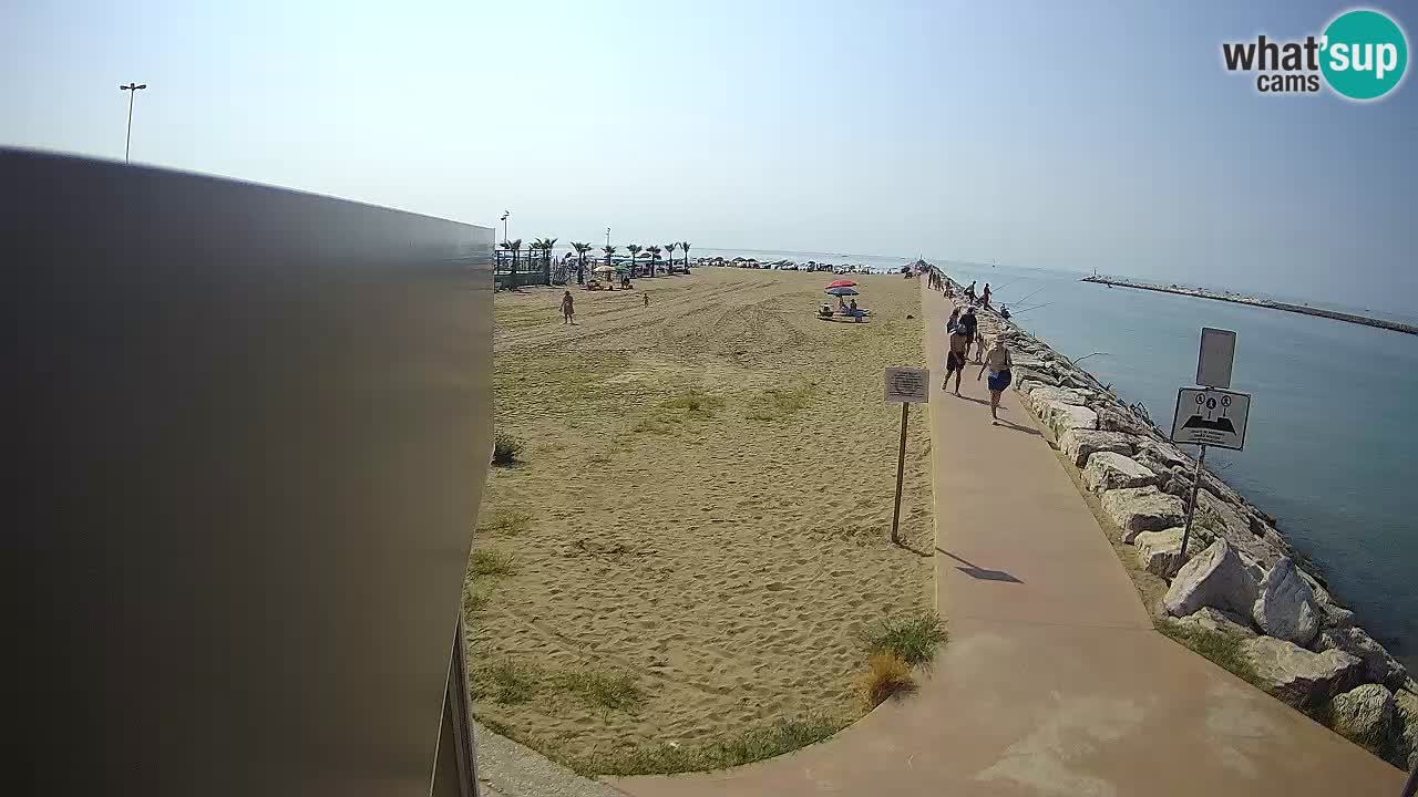Caorle Pic Nic webcam- Ponente beach near Livenza channel