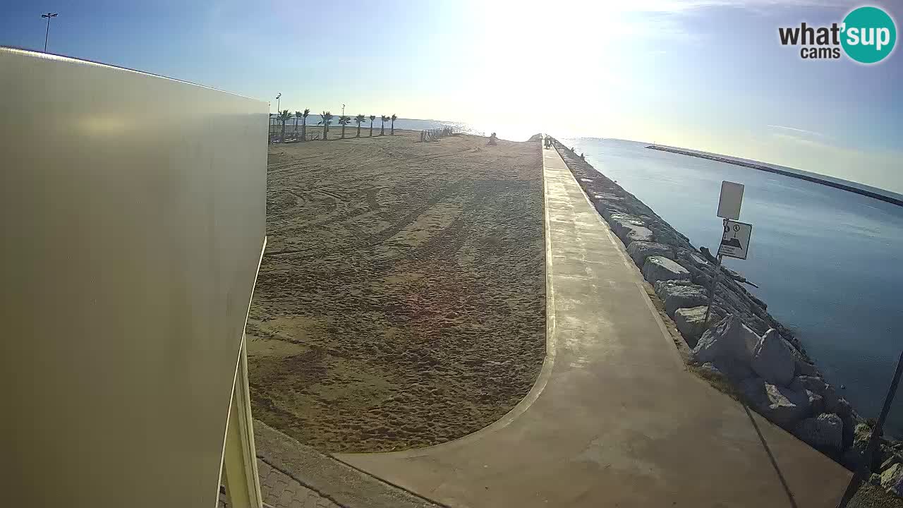 Caorle Pic Nic webcam- Ponente beach near Livenza channel