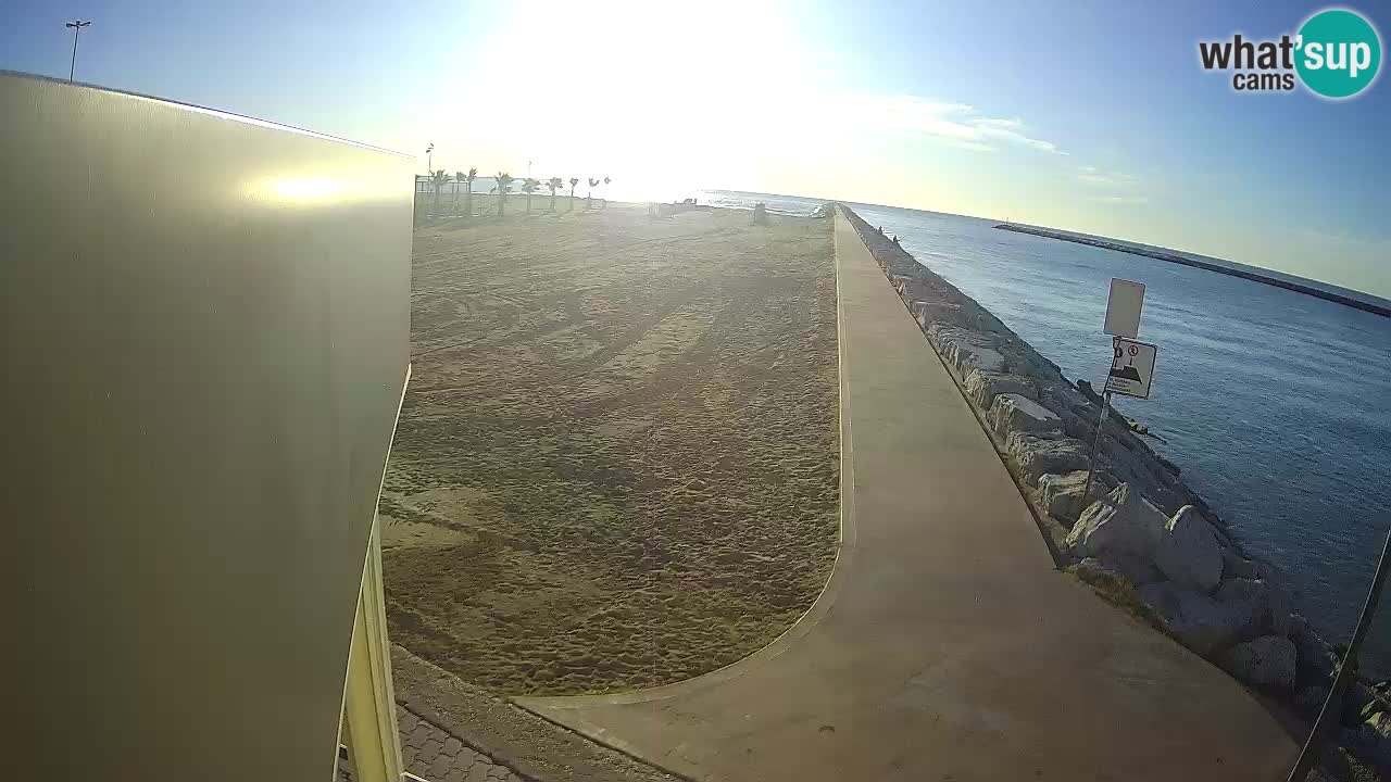 Caorle Pic Nic webcam- Ponente beach near Livenza channel