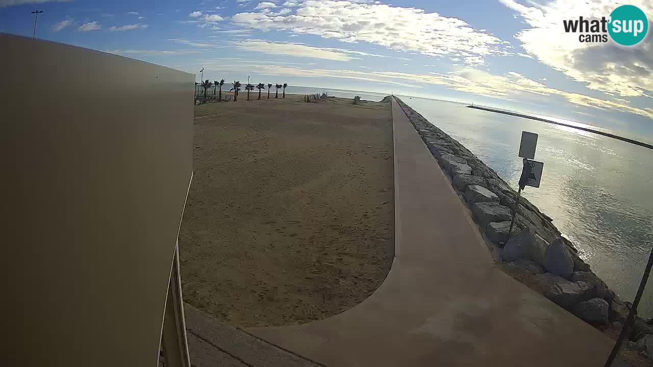 Caorle Pic Nic webcam- Ponente beach near Livenza channel